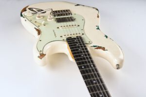 moews Salinger Fortissimo Vintage White over Ocean Turquoise Sparkle Guitar